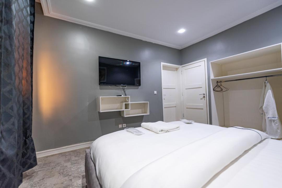 Villa Magnum Douala Esterno foto