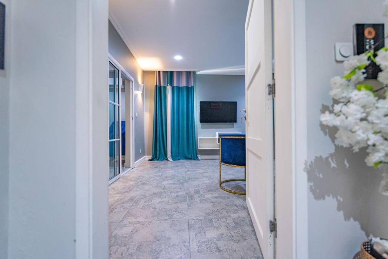 Villa Magnum Douala Esterno foto